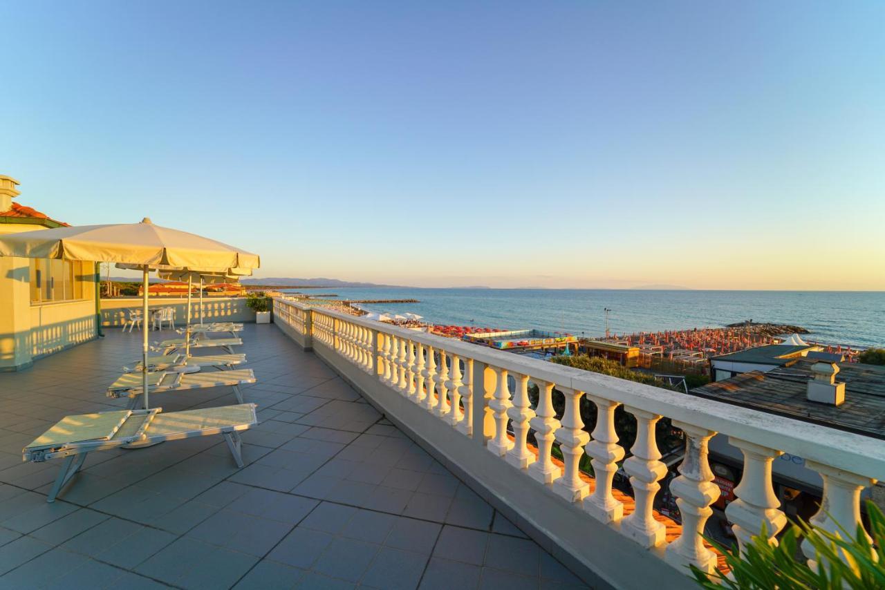 Hotel Il Settebello Marina di Cecina Exterior photo