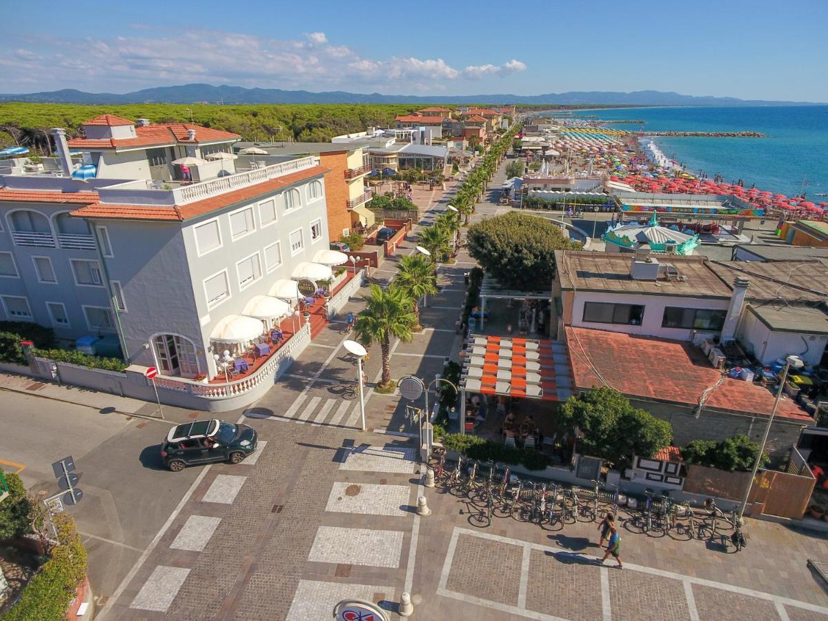 Hotel Il Settebello Marina di Cecina Exterior photo